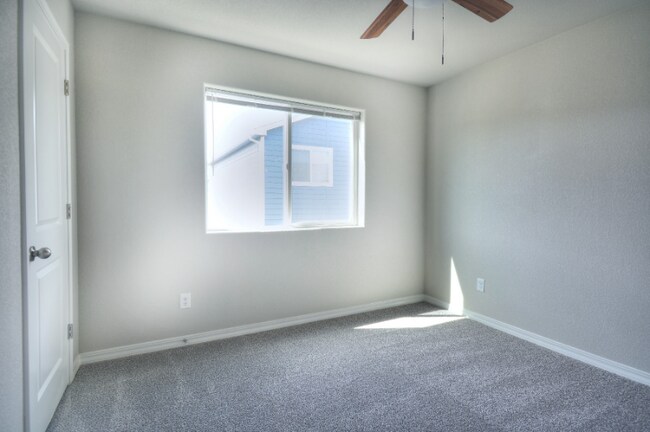 Building Photo - 2049 Corker View
