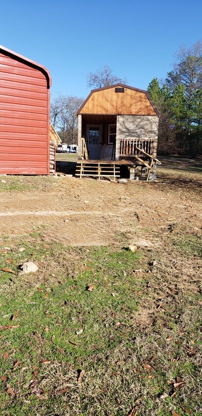 Building Photo - 116 Deer Path Trail