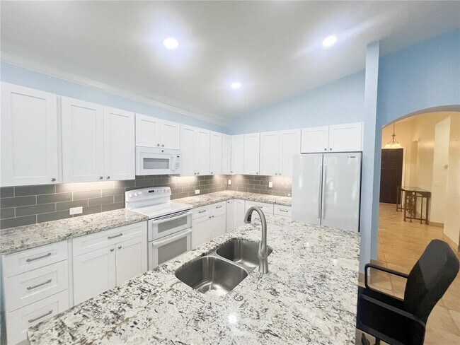 Foto del edificio - 16306 SW 11th St