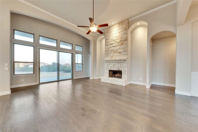 Building Photo - 121 Bluff Woods Dr