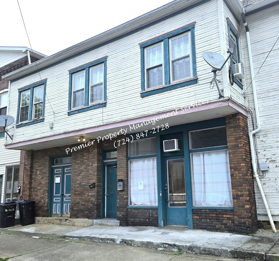 Primary Photo - 179 N Elm St