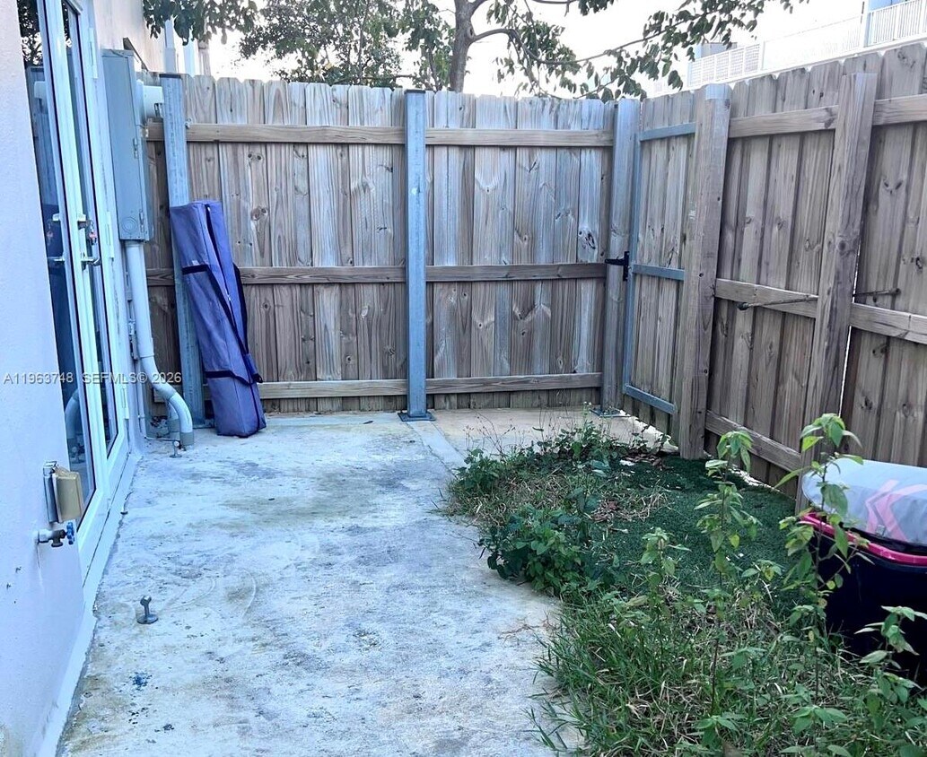 Foto del edificio - 14443 SW 260th St