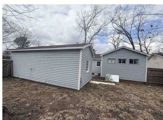 Foto del edificio - 341 E Northside Dr