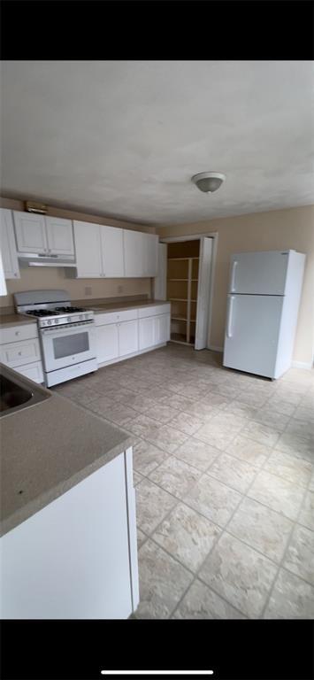 Building Photo - 208 Magnolia St