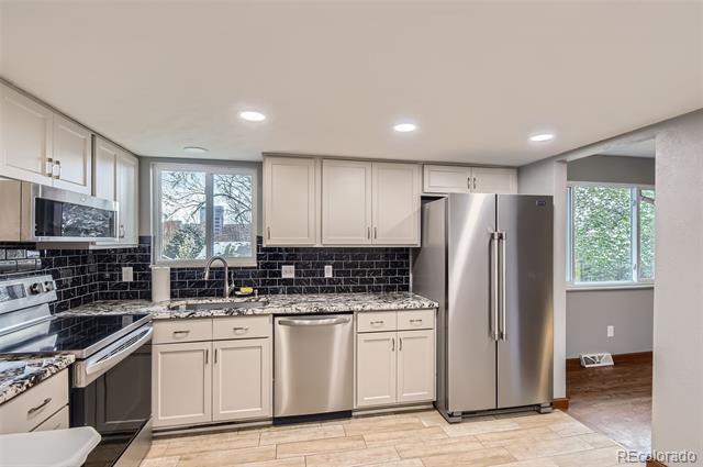 Foto del edificio - 4733 S Willow St