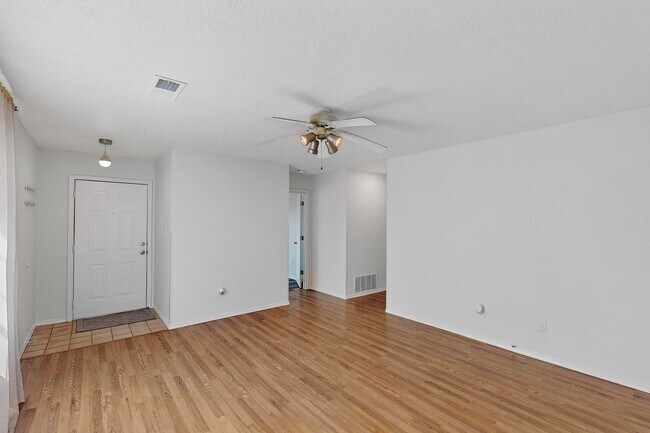Foto del edificio - 7615 Purple Cone Rd SW