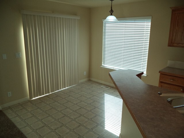 Foto del edificio - 1074 S New Summer Ave