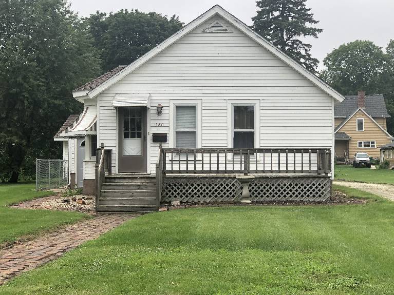 Primary Photo - Well maintained home