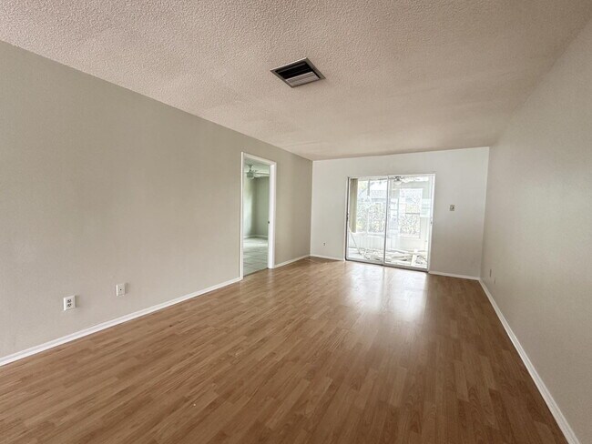 Building Photo - "Perfect Location: 2-Bed, 2-Bath Condo wit...