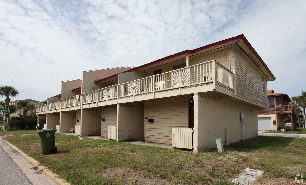 2102 1st St S, Jacksonville Beach, FL 32250 Apartments in