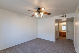Building Photo - 3061 Key Largo Dr