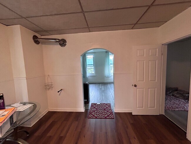 Building Photo - 52 Walden Ave