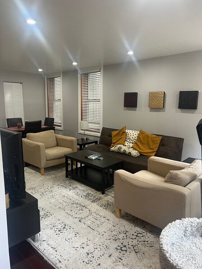 Living/Dinning Room - 1952 N Wilmot Ave