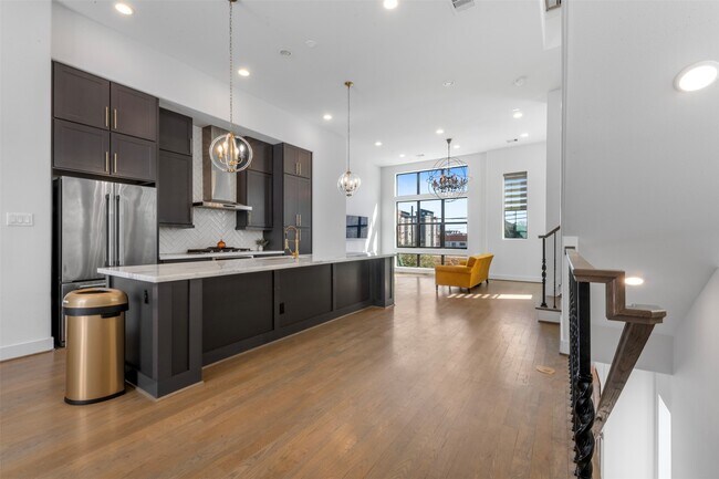 Foto del edificio - 1122 Ennis St