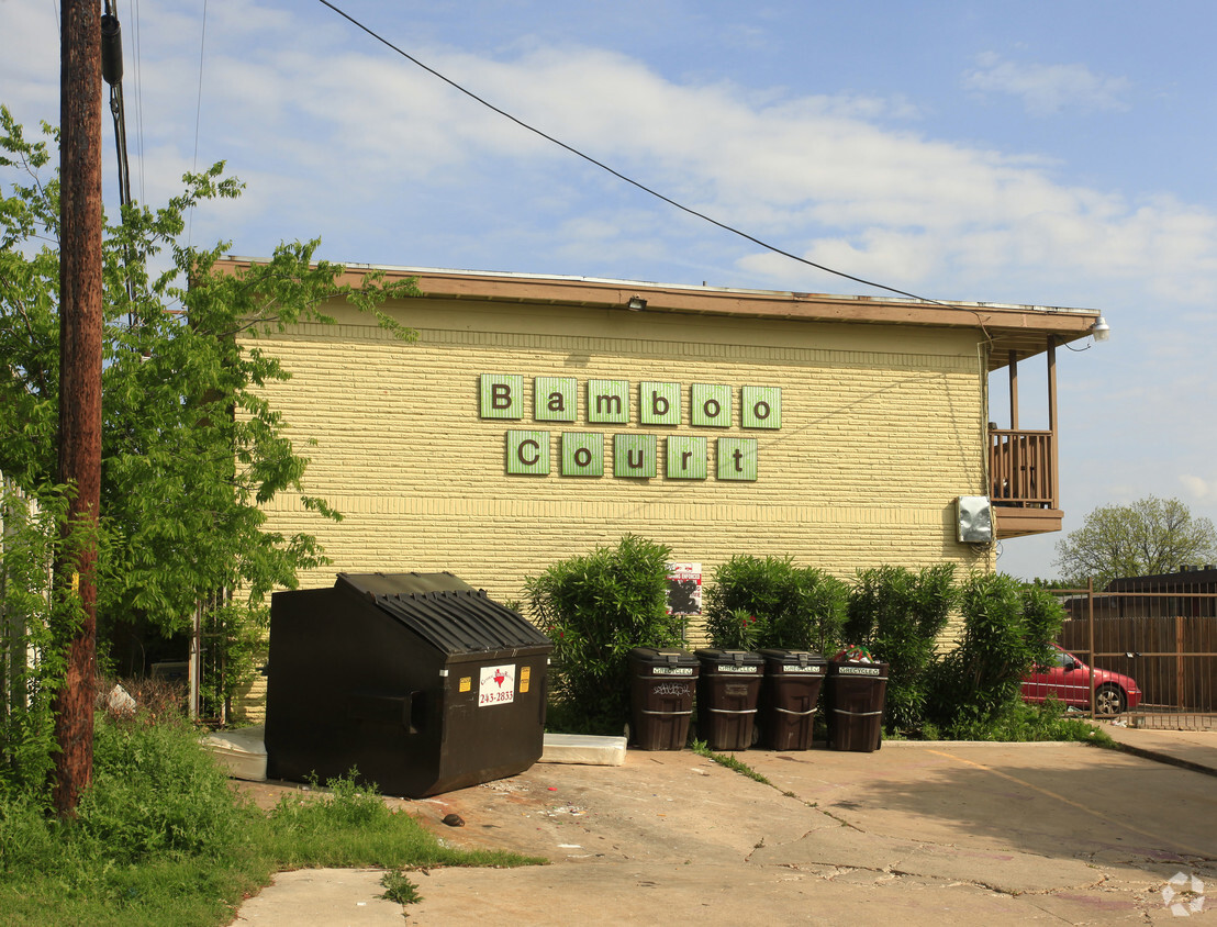 Building Photo - Bamboo Court Apartments