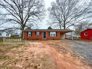 Building Photo - 708 Park Dr