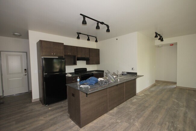 Foto del edificio - 718 Edgewood Pl