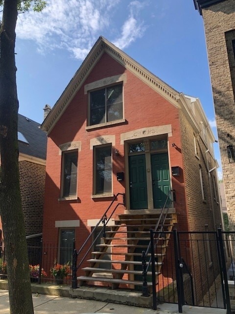 Primary Photo - 1744 N Honore St