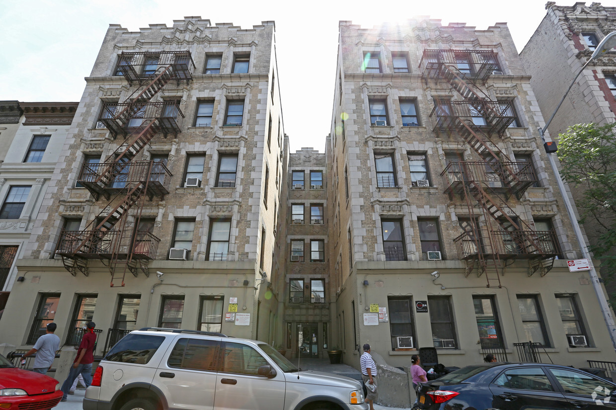 Foto del edificio - 574 W 161st St