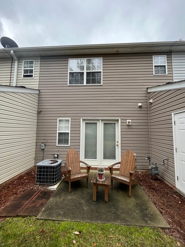 28 Peggy Sue Ct, Greensboro, NC 27407 Townhome Rentals in Greensboro