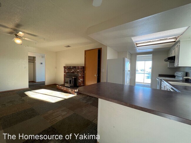 Foto del edificio - 3 br, 2 bath House - 1707 S 73rd Avenue