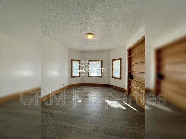 Foto del edificio - 614 W Charles St