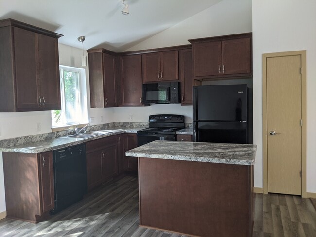 kitchen with pantry - 819 Thompson Dr
