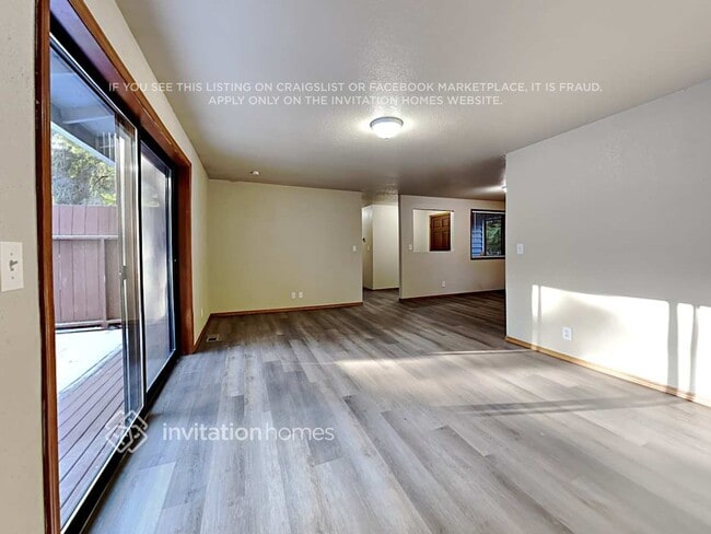 Building Photo - 19401 78th St E