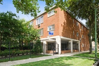 Building Photo - 2600 W Logan Blvd