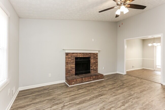 Foto del edificio - 308 Winchester Ct