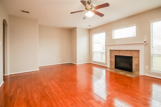 Foto del edificio - 6707 Level Pond Ln