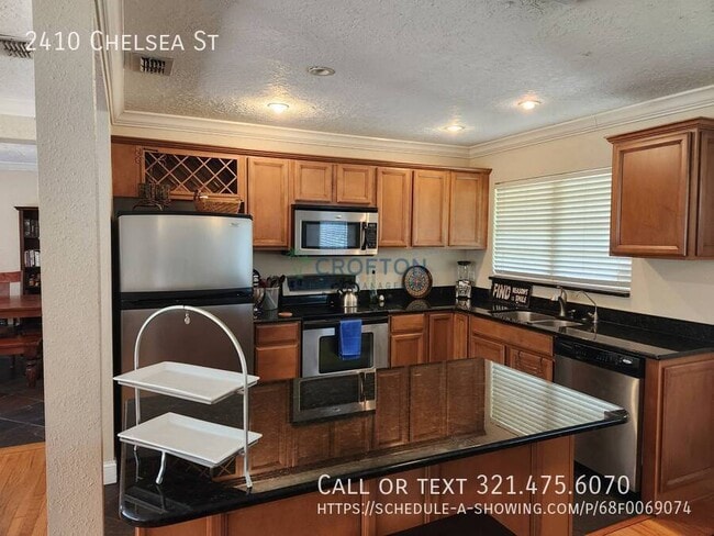 Building Photo - 2410 Chelsea St