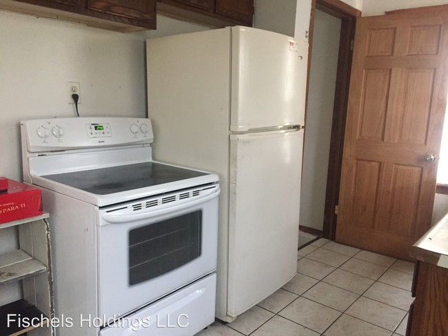 Foto del edificio - 2 br, 1 bath House - 641 Newton
