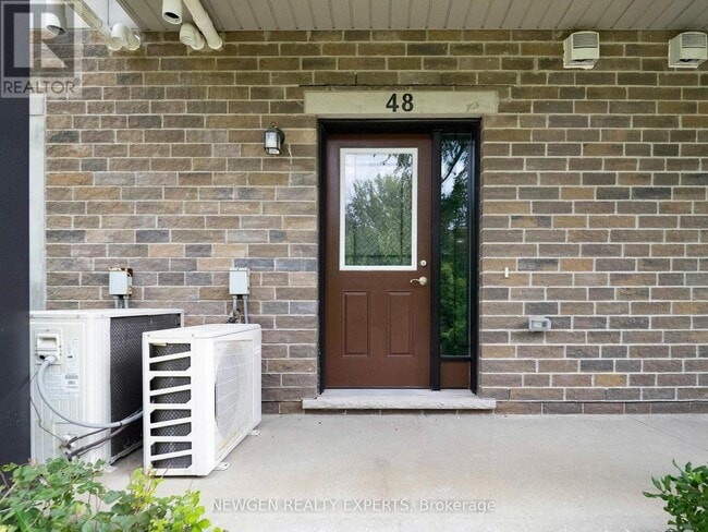 Building Photo - 107 Westra Dr