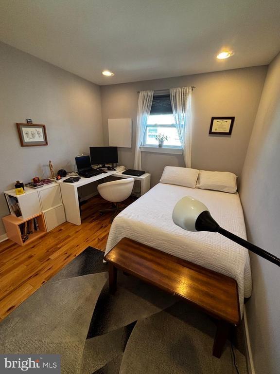Foto del edificio - 2633 Earp St