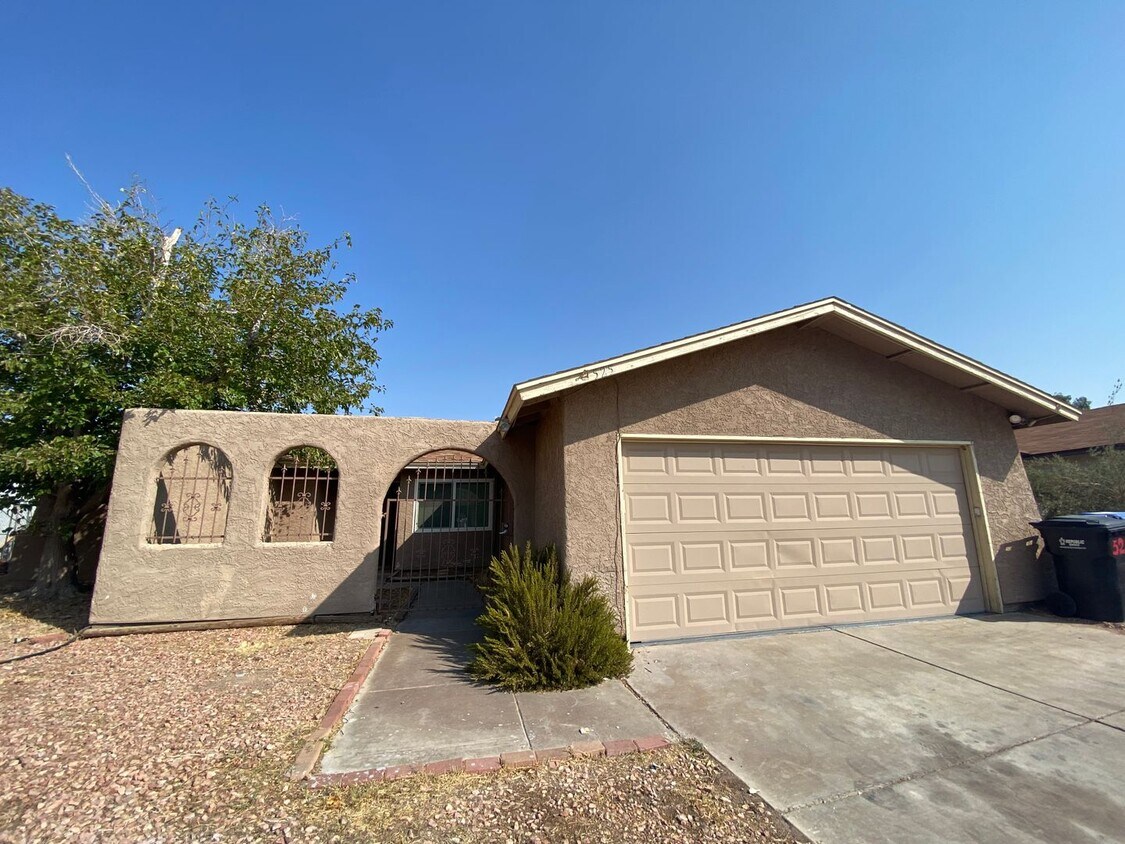 Primary Photo - Single family home in Henderson