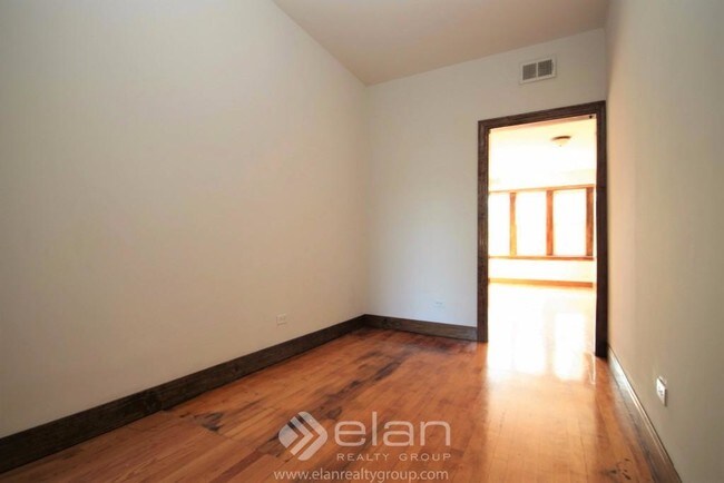 Breakfast Nook - 3308 W Palmer St
