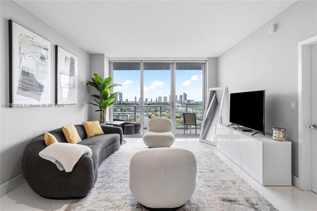 Building Photo - 16385 Biscayne Blvd
