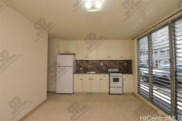 Building Photo - 1333 Nuuanu Ave