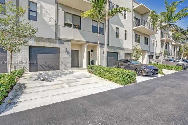 Foto del edificio - 516 SE 1st Cir