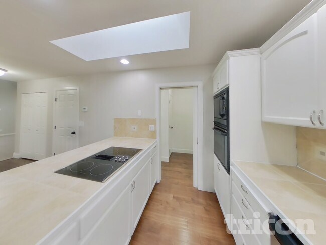 Foto del edificio - 302 3rd Ave SE