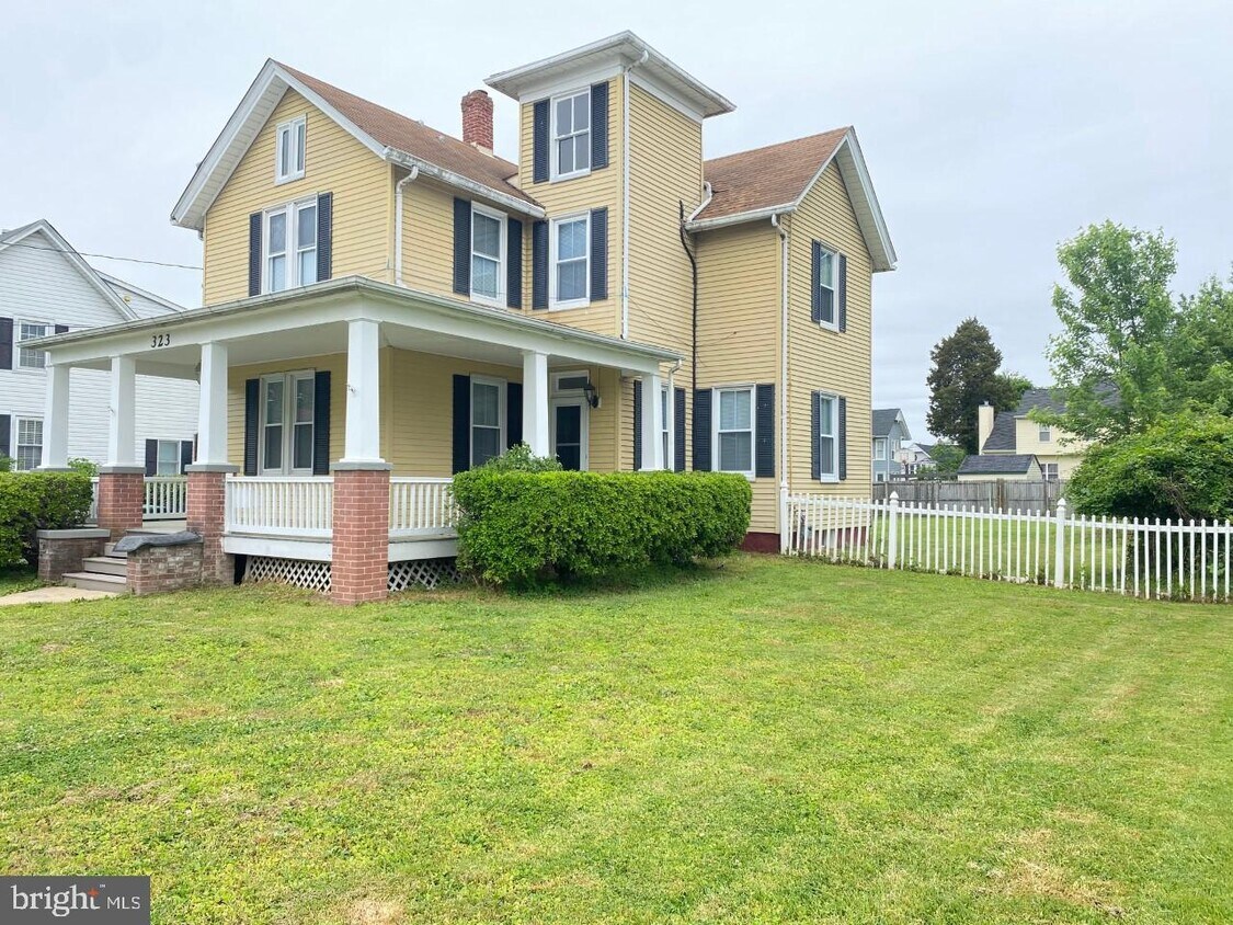 323 Montgomery St, Laurel, MD 20707 House Rental in Laurel, MD