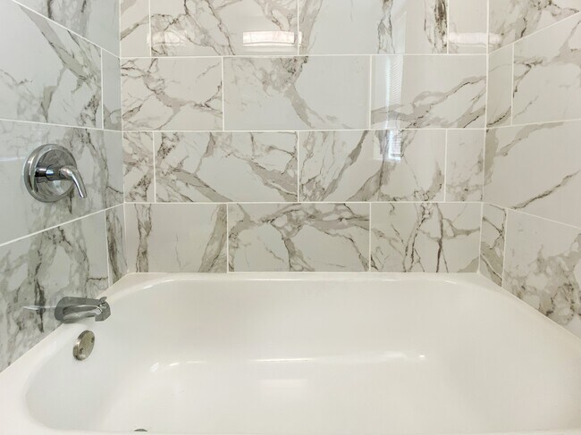 Foto del edificio - 5788 Blakemore St