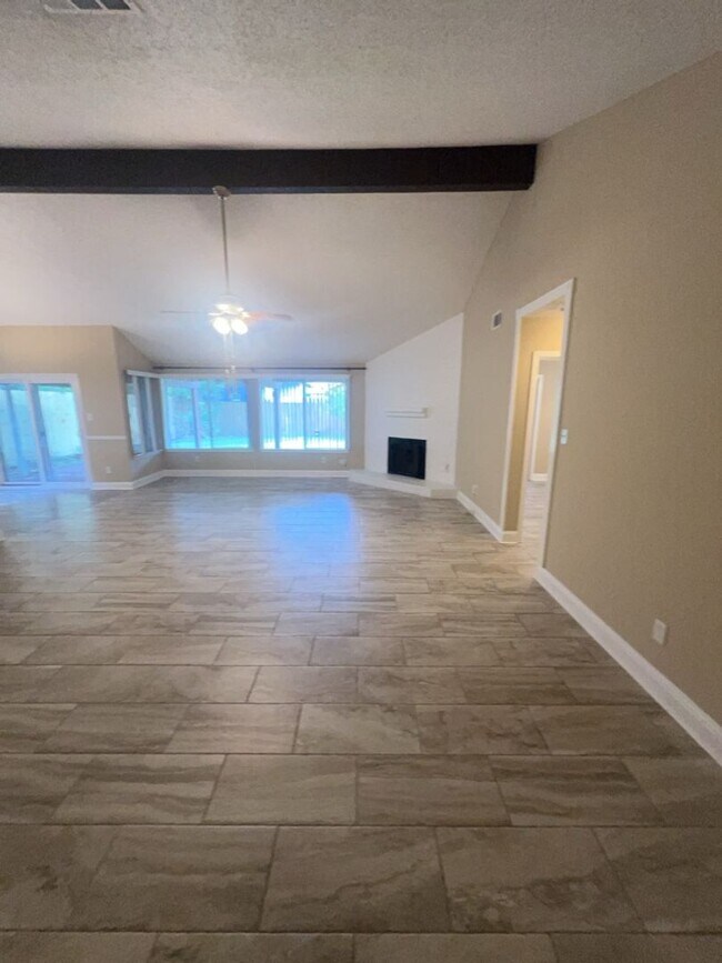 Building Photo - 7702 Tierra Verde Dr