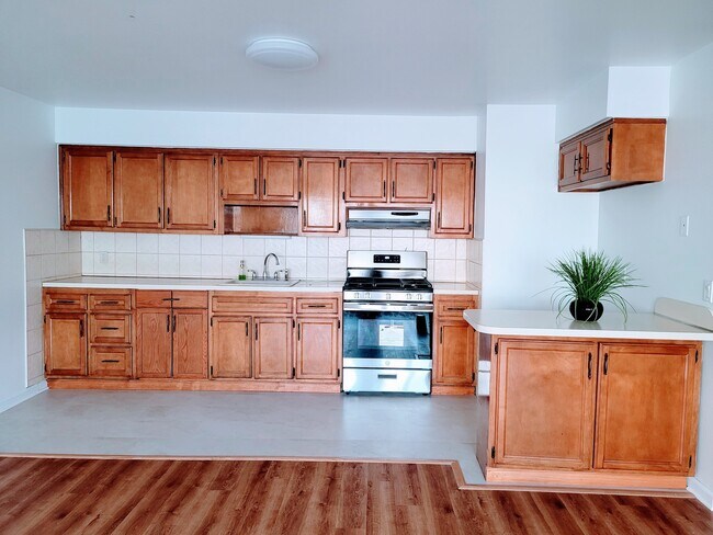 Photo - 219 Roosevelt St Townhome