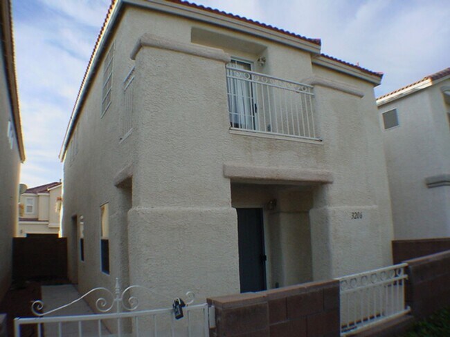 Foto del edificio - Condo in Gated Genevieve Court