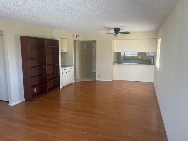 Building Photo - 4150 E Cactus Rd