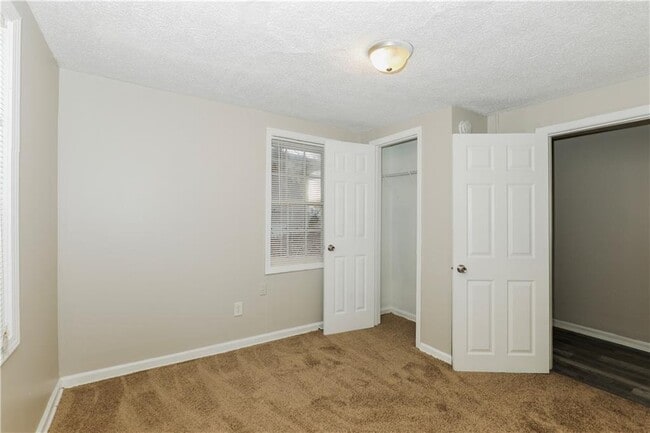 Building Photo - 335 Mount Zion Rd