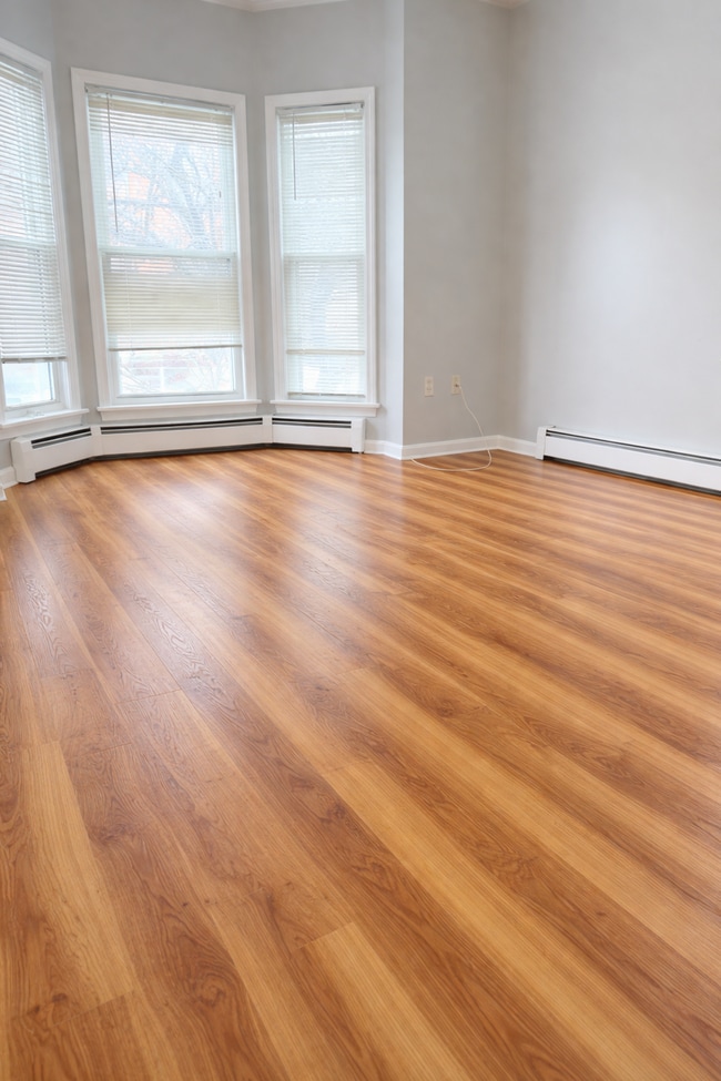 Building Photo - 374 River St