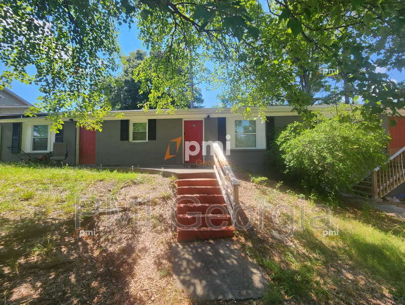 Primary Photo - 217 Greenbriar Dr